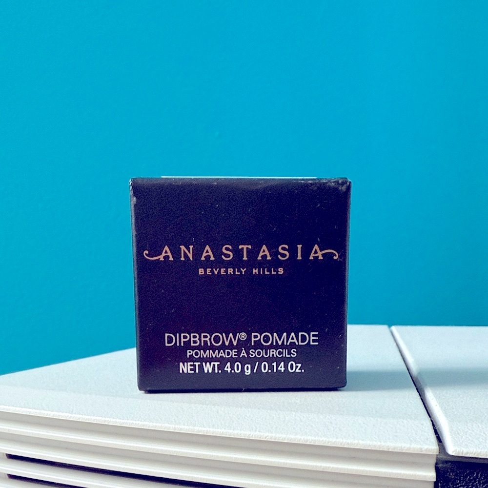 SALE💕Anastasia Beverly Hills Dipbrow Pomade in medium brown